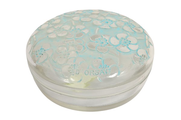 Lot 77 - GLASS LIDDED POWDER BOWL