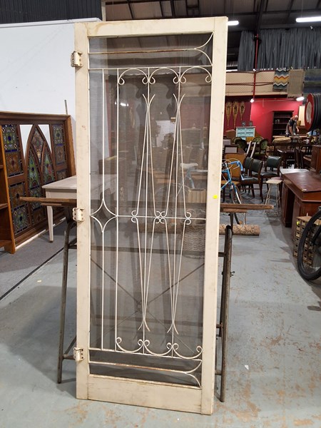 Lot 288 - SCREEN DOOR