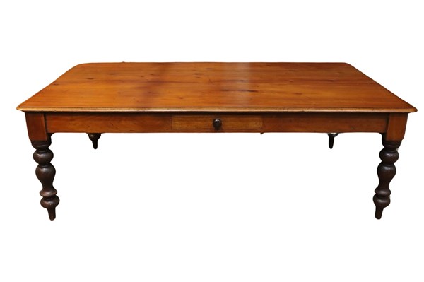 Lot 260 - VICTORIAN CEDAR DINING TABLE